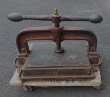 ancienne grosse presse à