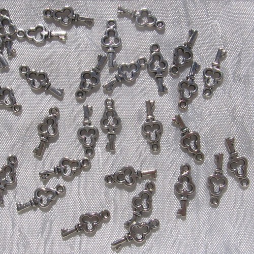Lot breloques clef - de, 20