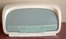 Grande boîte à pain tupperware avec planche à decouper . Bon état 