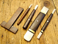 Outils anciens grattoirs ou