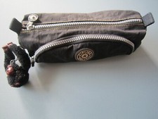 * TROUSSE SCOLAIRE NOIRE    -