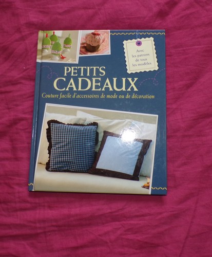 Petits cadeaux livre de - ,