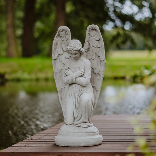 Statue ange sur - socle, rond