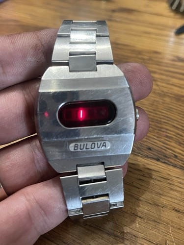 Rare montre bulova led fond - rare,
