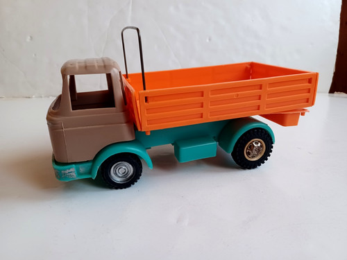 Ancien camion berliet - ancien, a