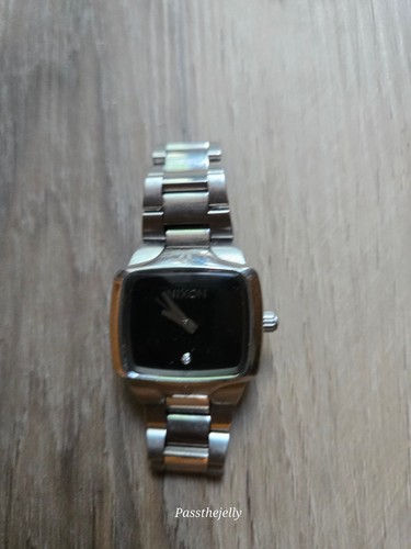Nixon the small - player, watch