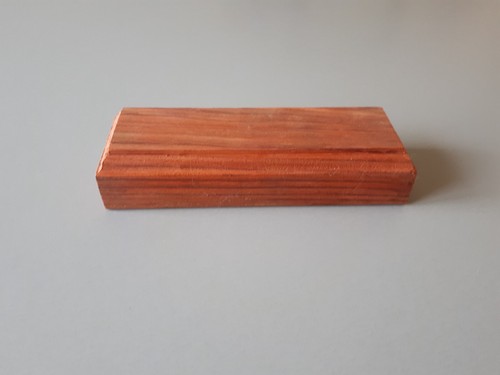 Socle bois exotique rouge - bois,
