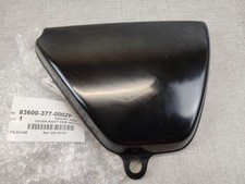 Cache latéral droit  HONDA CB