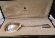 PUIFORCAT. Pelle à fraises