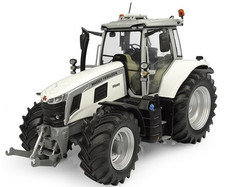 UNIVERSAL HOBBIES - Tracteur