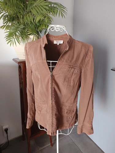 Très belle veste marron
