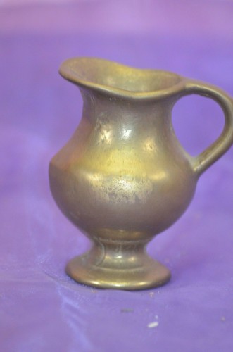 Ancien broc bronze massif - en,