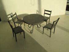 salle à manger miniature en métal - table et 4 chaises