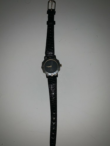 Vintage women gucci watch - gucci,