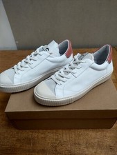 paire de chaussure basket