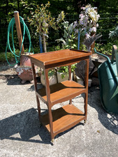 Sellette ou étagère  en bois