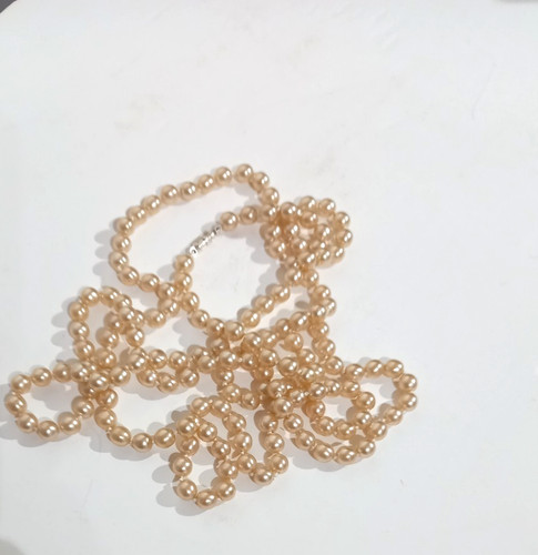 Sautoir perles fantaisie - un,