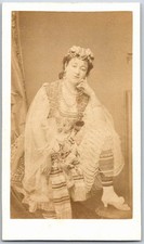 CDV 1865 Femme en costume