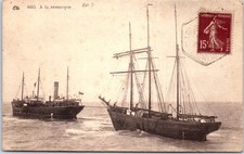 80 MERLIMONT - boat in trailer nearby