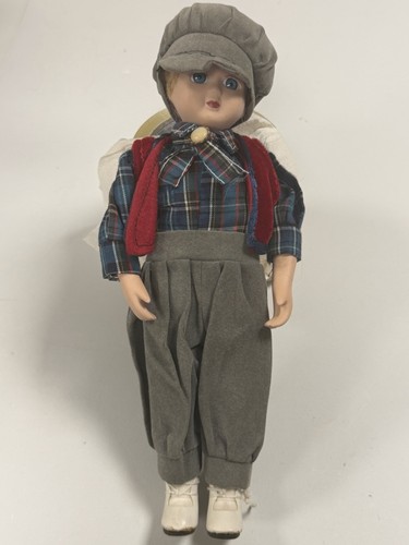 Poupée porcelaine garçon