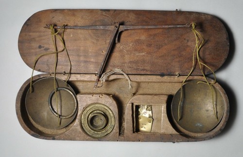 Coin antique changer - changer, scale