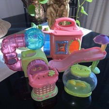 Little Pet Shop House Biggest Playset Foldable LPS with some Accessories 2005