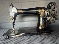 machine à coudre ancienne