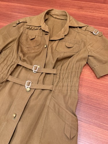 Robe ancienne femme soldat