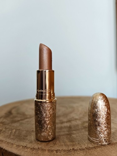 Mac lipstick snow - snow, ball