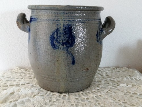 Ancien saloir grès - , en
