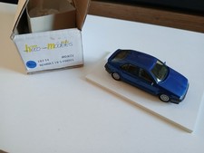 renault 19 5 portes bleue