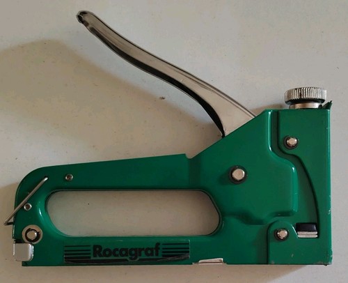 Rocagraf agrafeuse manuelle - , en
