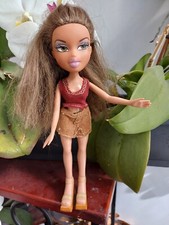 1 POUPEE BRATZ T.M MGA 2001 A