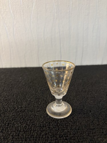 Verres doré cave à - de,