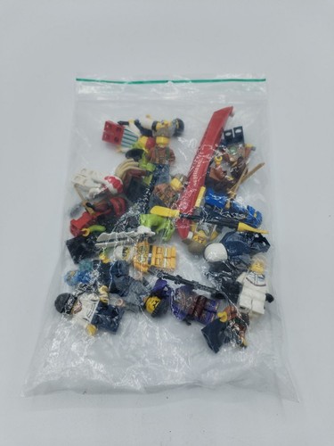 Lot figurines lego personnages - figurines,