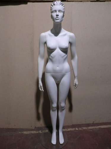 Mannequin vitrine poupée mode - vitrine,