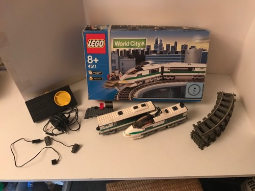 Lego world city train 4511 - world,