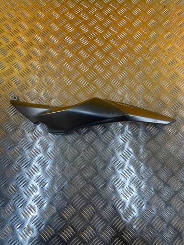 Demi coque arrière gauche