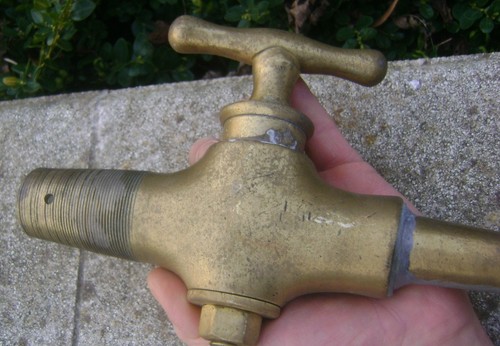 Ancien gros robinet bronze - robinet,