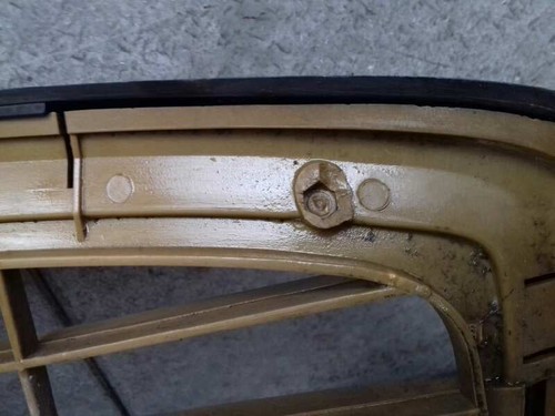 Grille gauche capot citroen - grille,