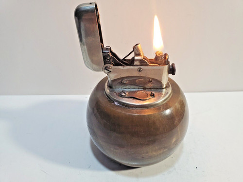 Briquet table vintage - table,