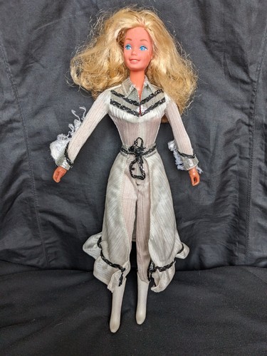 Barbie western superstar - barbie,
