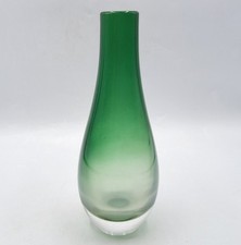 Vase goutte en cristal soufflé coloré vert signé Val Saint Lambert XXème 