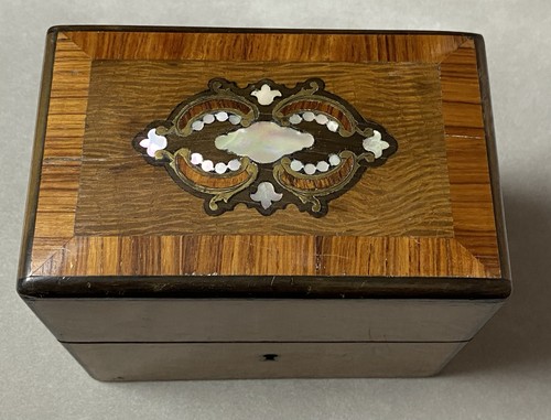 Ancien boite bijou - à,