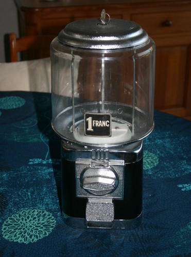 Distributeur cacahuètes - de,