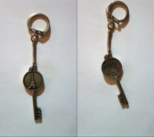 keychain Paris key, eiffel tower. Cretaion de Pary, Boulogne sur Mer (pc)