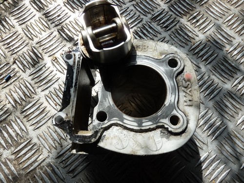 Piston cylindre 125 - cylindre, 2