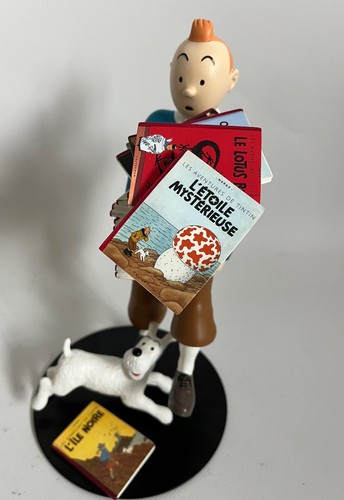 Herge figurine tintin - herge, tenant