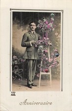 CP GLITTER BIRTHDAY MEN VASE FLOWERS ON HARNESS - 35189