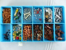 Enorme lot de pièces de décors Ho 1/87 brouettes diable postes  MAQUETTE DIORAMA